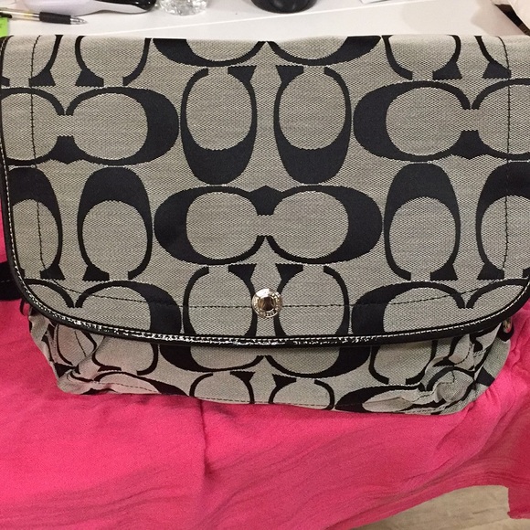 Coach - Picture 2 of 4